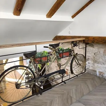 Big Oasis House With Garden,near Colosseum Apartment Pula