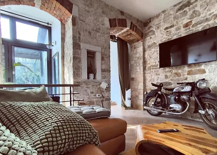 Big Oasis House With Garden,near Colosseum 아파트 *